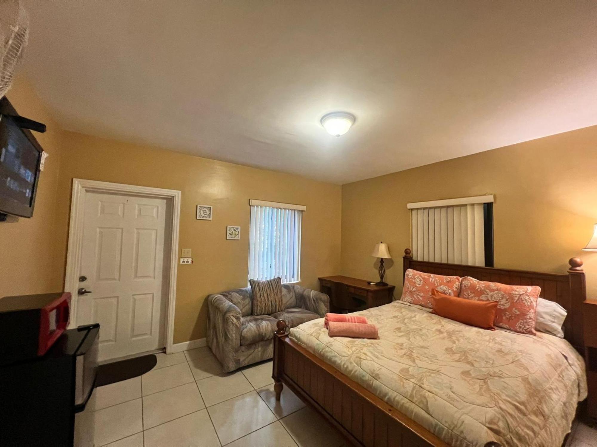 Royal Poinciana Stay Miami Springs Exterior foto