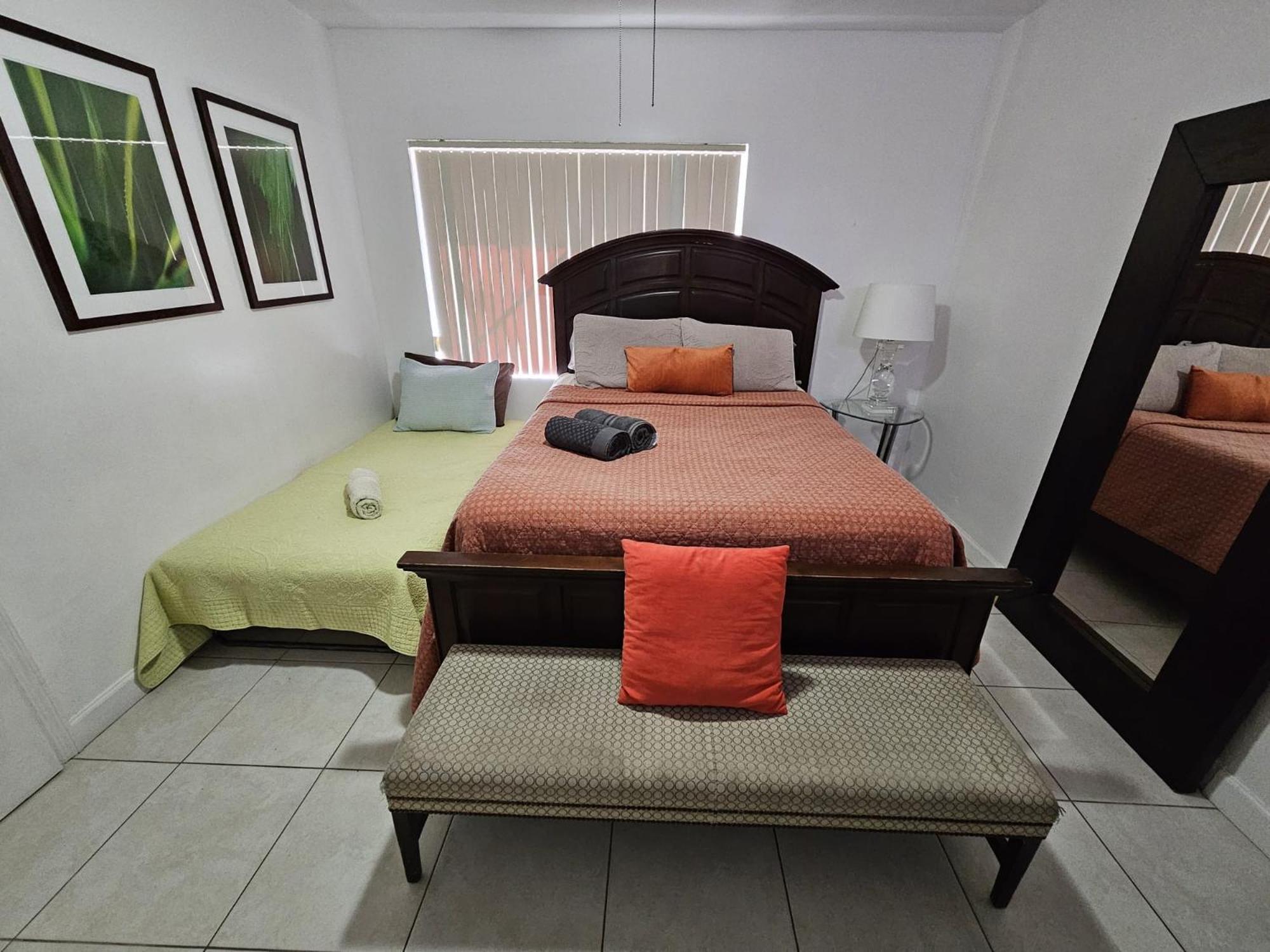 Royal Poinciana Stay Miami Springs Exterior foto