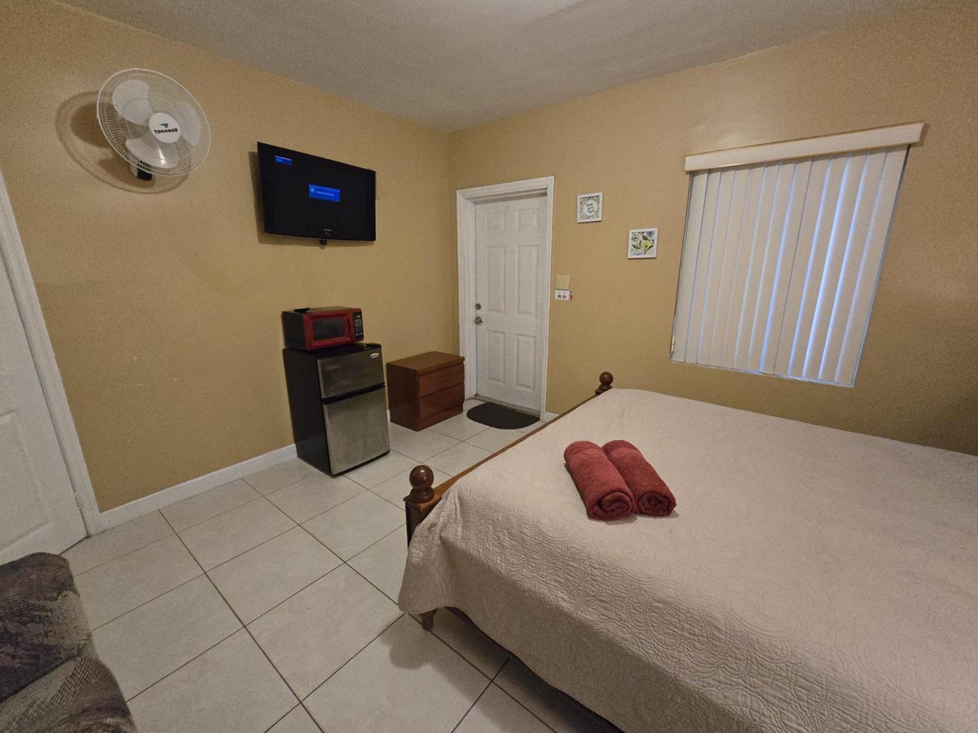 Royal Poinciana Stay Miami Springs Exterior foto