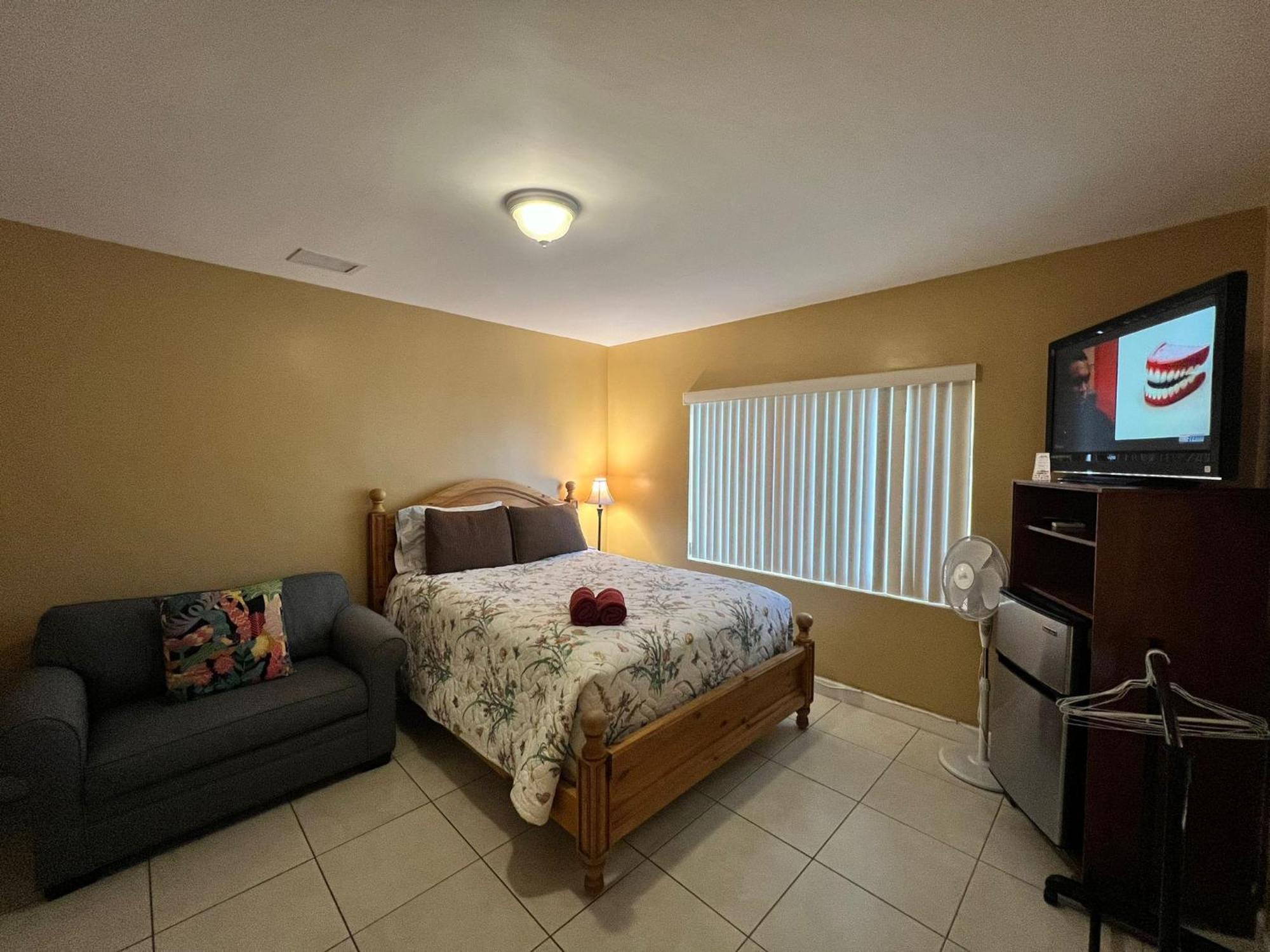 Royal Poinciana Stay Miami Springs Exterior foto