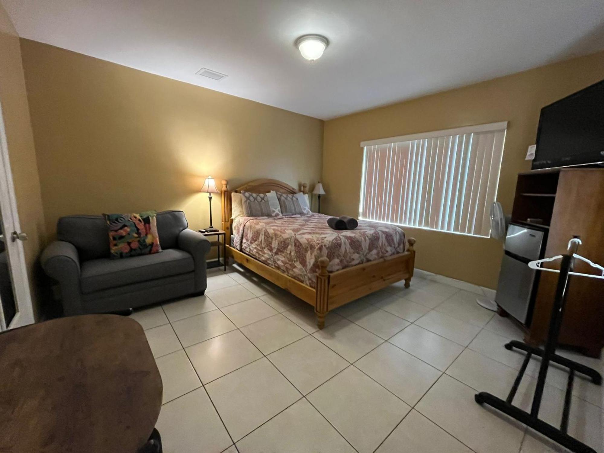 Royal Poinciana Stay Miami Springs Exterior foto